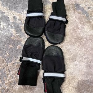 MUTTLUKS 	Original All-Weather Size Medium